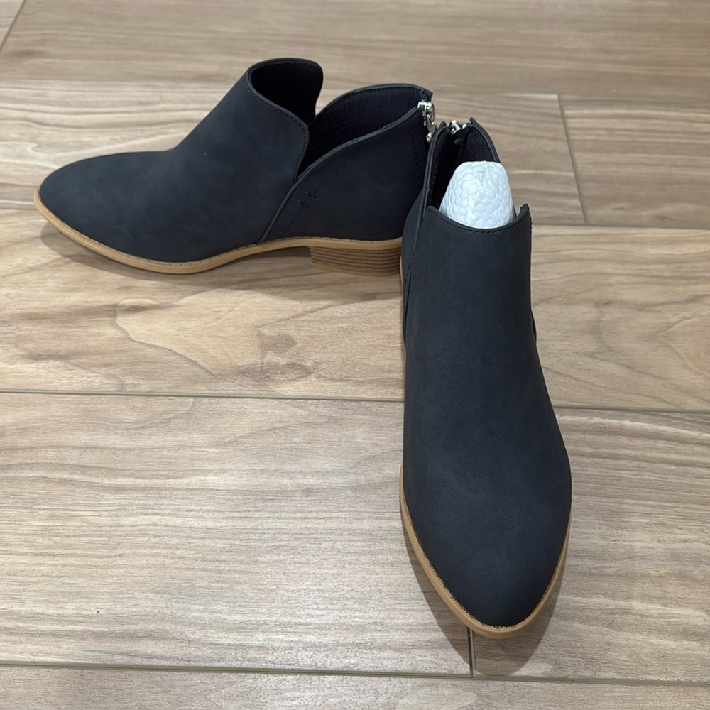 Ankle booties
